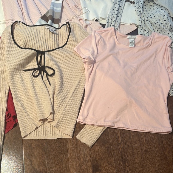 Various women’s tops - Picture 3 of 14